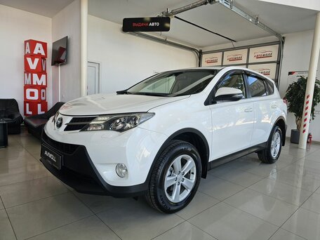 Toyota RAV4 IV (XA40)