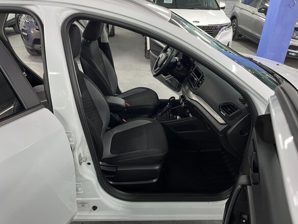 2024 Lada (ВАЗ) Vesta SW I Рестайлинг (NG), белый, 1299000 рублей - вид 20