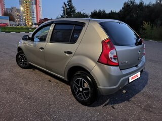 2011 Renault Sandero I, бежевый, 325000 рублей, вид 4