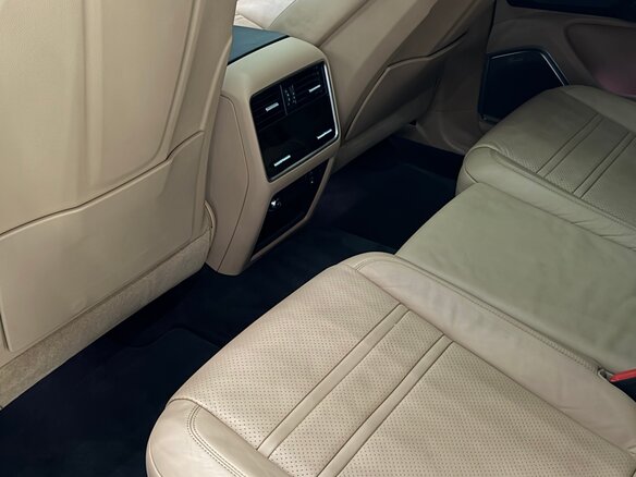 2020 Porsche Cayenne GTS Coupé III, серый, 9900000 рублей - вид 9
