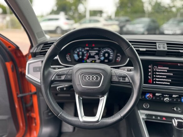 2022 Audi Q3 35 TFSI II (F3), оранжевый, 2790000 рублей - вид 25
