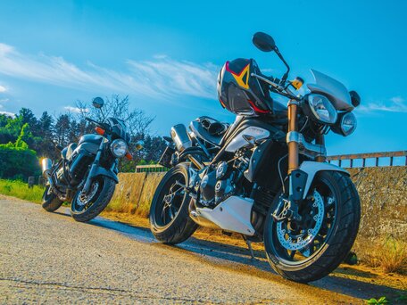 2013 Triumph Speed Triple, белый, 515000 рублей, вид 1