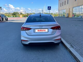 2018 Hyundai Solaris II, серебристый, 1600000 рублей, вид 4