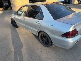 2009 Mitsubishi Lancer Classic IX Рестайлинг, серебристый, 350000 рублей, вид 3