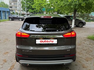 2024 Geely Atlas Pro, серый, 2230000 рублей, вид 5