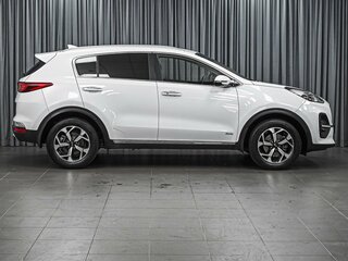 2018 Kia Sportage IV Рестайлинг, белый, 2439000 рублей, вид 5