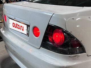 2001 Toyota Altezza, белый, 1300000 рублей, вид 4