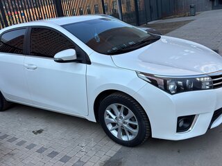 2014 Toyota Corolla XI (E160, E170, E180), белый, 1315000 рублей, вид 4