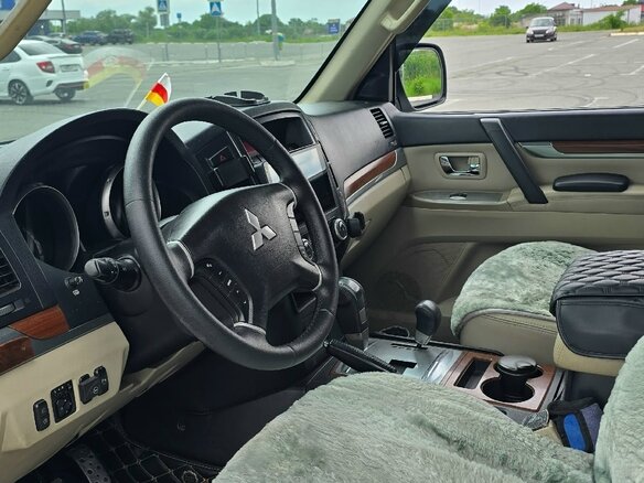 2007 Mitsubishi Pajero IV, серебристый, 1900000 рублей - вид 13