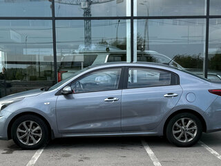2021 Kia Rio IV Рестайлинг, серый, 1700000 рублей, вид 5