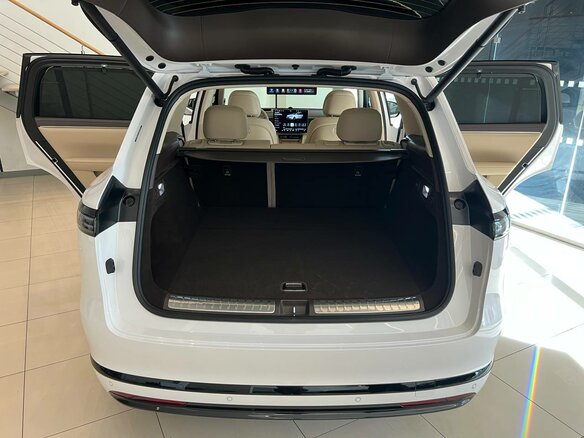 2026 Aito M7 53.4 kWh II, белый, 9390000 рублей - вид 13