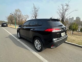 2024 Toyota Corolla Cross I, чёрный, 3028150 рублей, вид 3