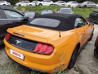 2019 Ford Mustang VI Рестайлинг, оранжевый, 2104000 рублей, вид 5