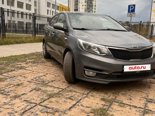 2016 Kia Rio III Рестайлинг, серый, 820000 рублей, вид 5