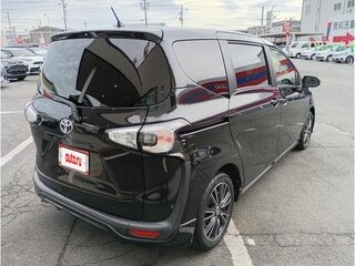 2015 Toyota Sienta II, чёрный, 850000 рублей, вид 5