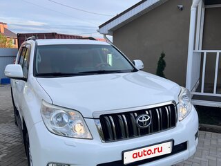 2012 Toyota Land Cruiser Prado 150 Series, белый, 3049000 рублей, вид 3