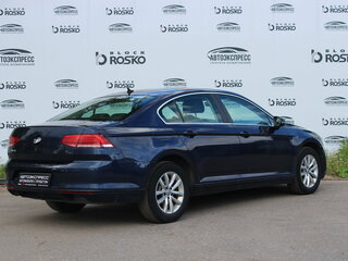 2017 Volkswagen Passat B8, синий, 1450000 рублей, вид 5