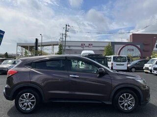 2021 Honda Vezel I Рестайлинг, коричневый, 1720000 рублей, вид 3