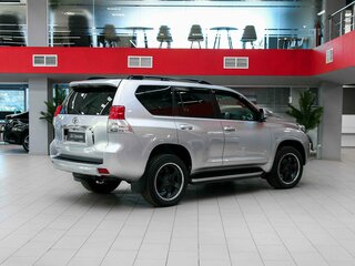 2011 Toyota Land Cruiser Prado 150 Series, серебристый, 2450000 рублей, вид 2