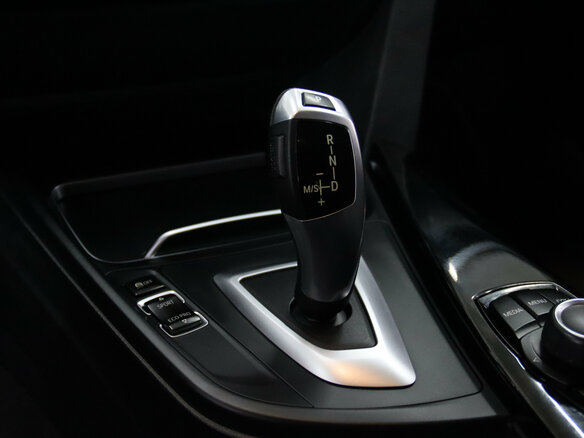 2017 BMW 3 серии 320i VI (F3x) Рестайлинг, белый, 1795170 рублей - вид 16