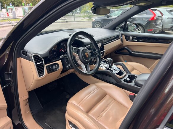 2019 Porsche Cayenne III, коричневый - вид 18