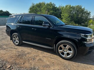 2019 Chevrolet Tahoe IV, чёрный, 4800000 рублей, вид 3