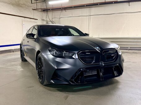 2025 BMW M5 VII (G90), чёрный, 18750000 рублей, вид 1