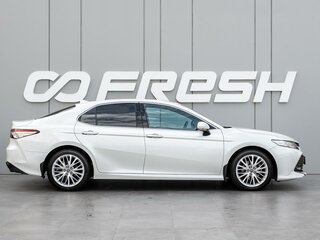 2019 Toyota Camry VIII (XV70), белый, 3030000 рублей, вид 5