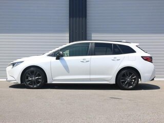 2022 Toyota Corolla XII (E210), белый, 1324000 рублей, вид 4
