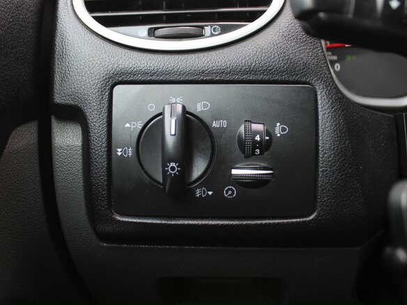 2009 Ford Focus II Рестайлинг, чёрный, 589000 рублей - вид 9
