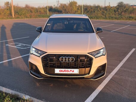 2020 Audi Q7 55 TFSI II (4M) Рестайлинг, белый, 6200000 рублей, вид 2