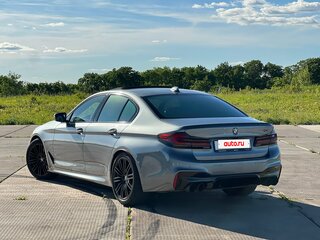 2018 BMW 5 серии 540i xDrive VII (G30/G31/G38), серый, 4000000 рублей, вид 4