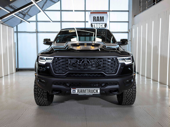 2026 Ram 1500 RHO V Рестайлинг, чёрный, 11495999 рублей - вид 3