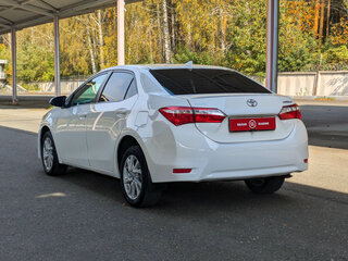 2017 Toyota Corolla XI (E160, E170, E180) Рестайлинг 1, белый, 1365000 рублей, вид 5