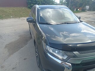2019 Mitsubishi Outlander III Рестайлинг 3, серый, 2495000 рублей, вид 3