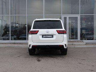 2022 Toyota Land Cruiser 300 Series, белый, 12300000 рублей, вид 4
