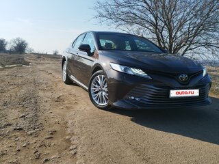 2019 Toyota Camry VIII (XV70), серый, 3100000 рублей, вид 3