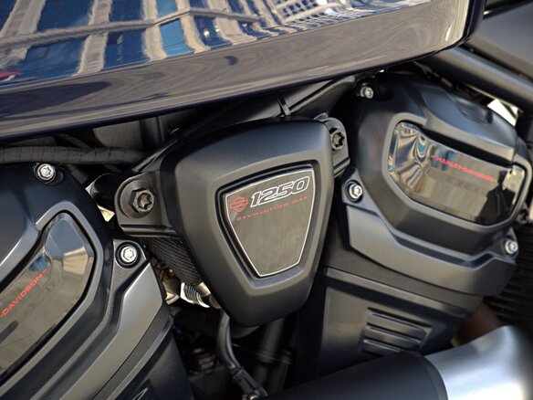 2025 Harley-Davidson Sportster S, синий - вид 11