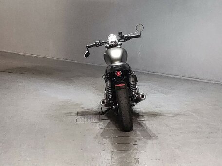 2021 Triumph Street Twin, серый, 799000 рублей, вид 4