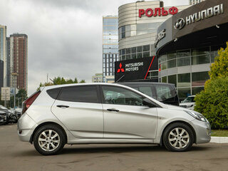 2013 Hyundai Solaris I, серебристый, 442000 рублей, вид 3
