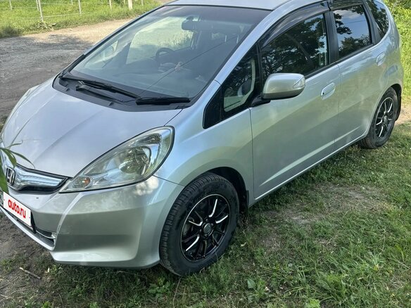 2011 Honda Fit Hybrid II, серый, 850000 рублей - вид 2
