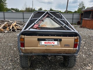1988 Toyota Hilux Surf I, золотистый, 3000000 рублей, вид 2