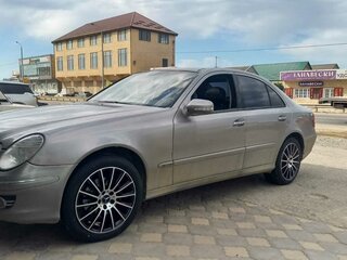 2008 Mercedes-Benz E-Класс 240 III (W211, S211) Рестайлинг, серебристый, 1000000 рублей, вид 2