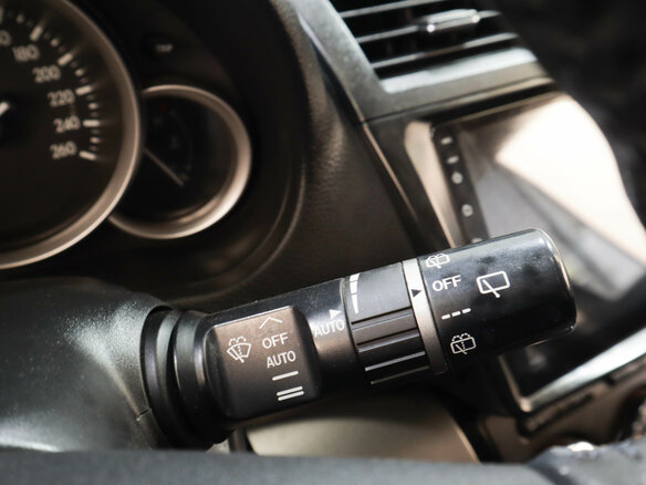 2011 Mazda 6 II (GH) Рестайлинг, белый - вид 13