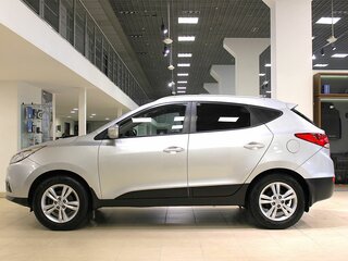 2013 Hyundai ix35 I, серебристый, 1100000 рублей, вид 4