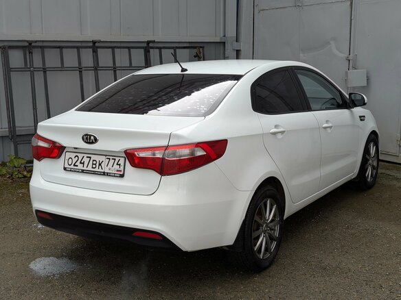 2014 Kia Rio 5-speed III, белый, 699000 рублей - вид 3