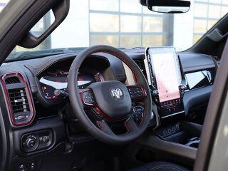 2026 Ram 1500 Crew Cab V Рестайлинг, зелёный, 10990000 рублей, вид 3