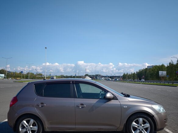 2009 Kia Ceed I, бежевый, 590000 рублей - вид 3