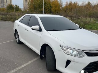 2016 Toyota Camry VII (XV50) Рестайлинг, белый, 1950000 рублей, вид 3