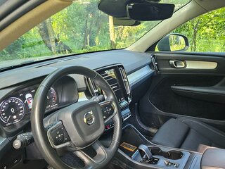 2021 Volvo XC40 I, серый, 3290000 рублей, вид 5